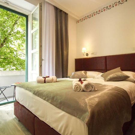 Well Of Life Luxury Rooms สปลิท ภายนอก รูปภาพ