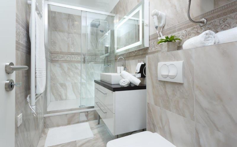 Well Of Life Luxury Rooms สปลิท ภายนอก รูปภาพ