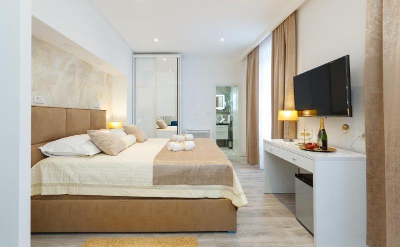 Well Of Life Luxury Rooms สปลิท ภายนอก รูปภาพ