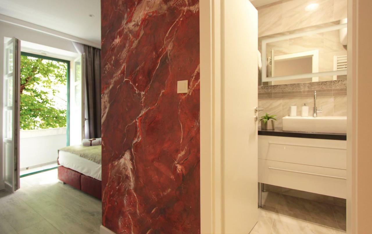 Well Of Life Luxury Rooms สปลิท ภายนอก รูปภาพ