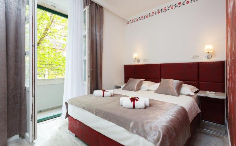 Well Of Life Luxury Rooms สปลิท ภายนอก รูปภาพ